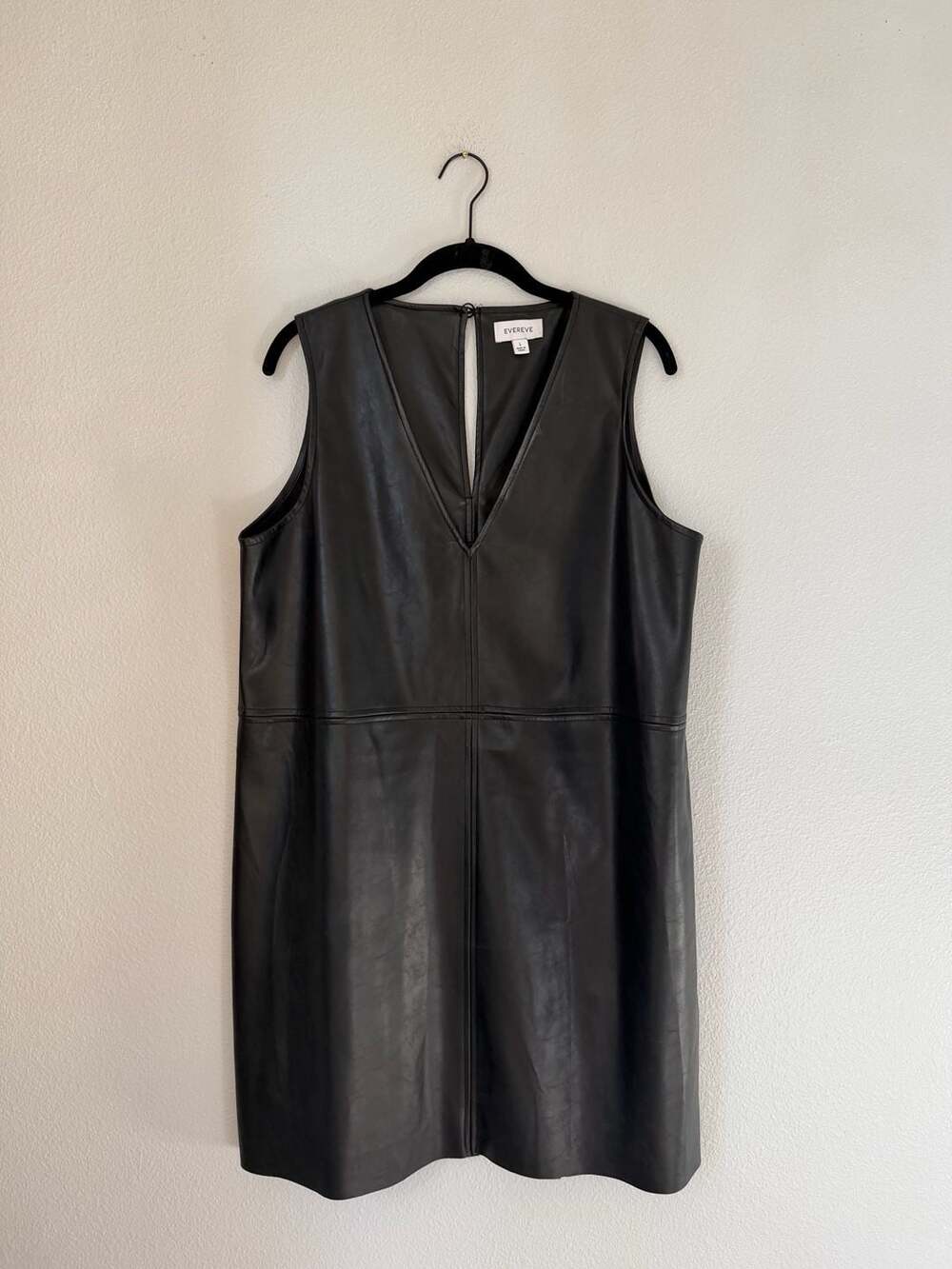 Evereve Faux Leather Shift Dress Size L Black V-Neck Mini